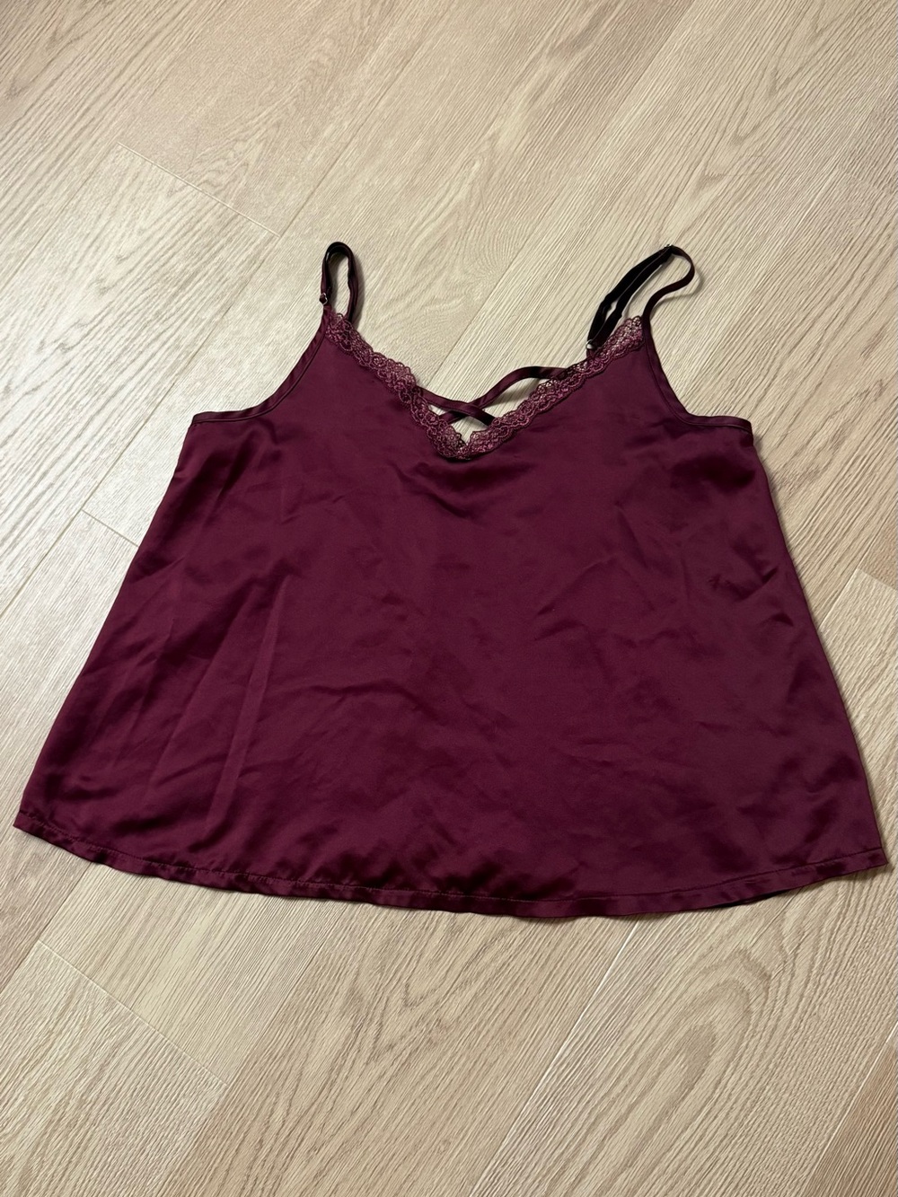 Tahari Lace-Trim Satin Cami in Wine/Burgundy